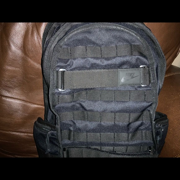 NIKE black backpack.